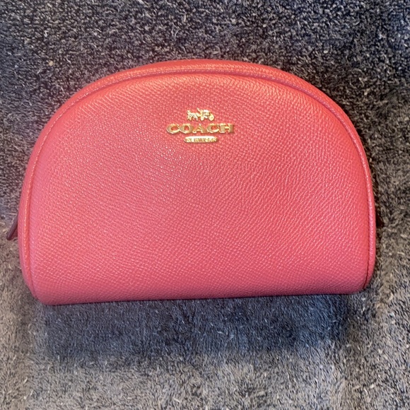 Coach Handbags - NWT Coach Rouge Crossgrain Leather Dome Cosmetic Bag